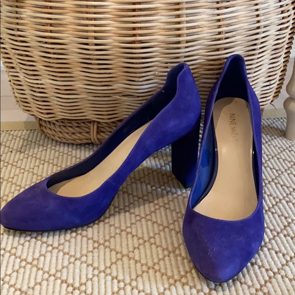 Nine West Shoes - Nine West royal blue suede pumps (size 8)